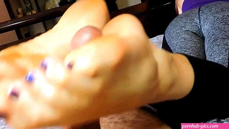 Sadie Footjob