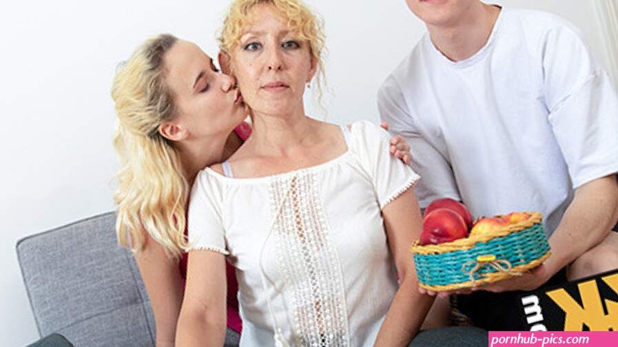SHAME4K. Sugar Mommy Got Shamefully Busted