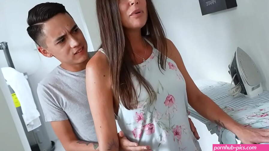 Hot stepmom wants to feel stepsons cock inside her pussy