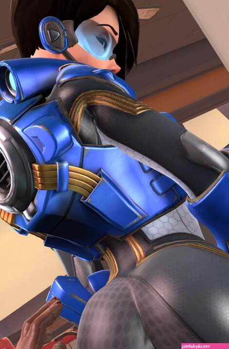 Searching for tracer Cadet Oxton overwatch ass