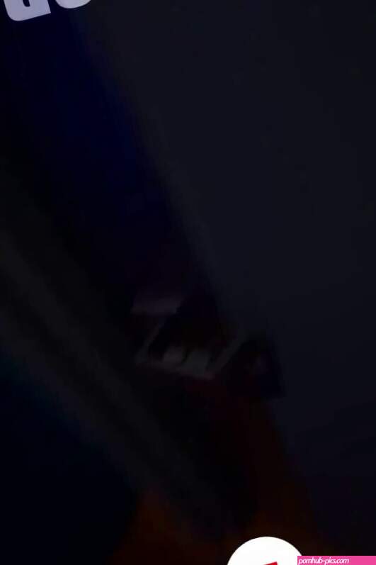 momoqueen12s video Tweet