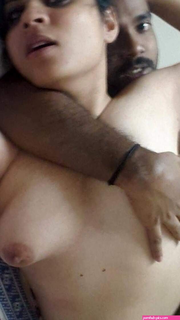 Indian Wife Cheating Nude and Sex Photos