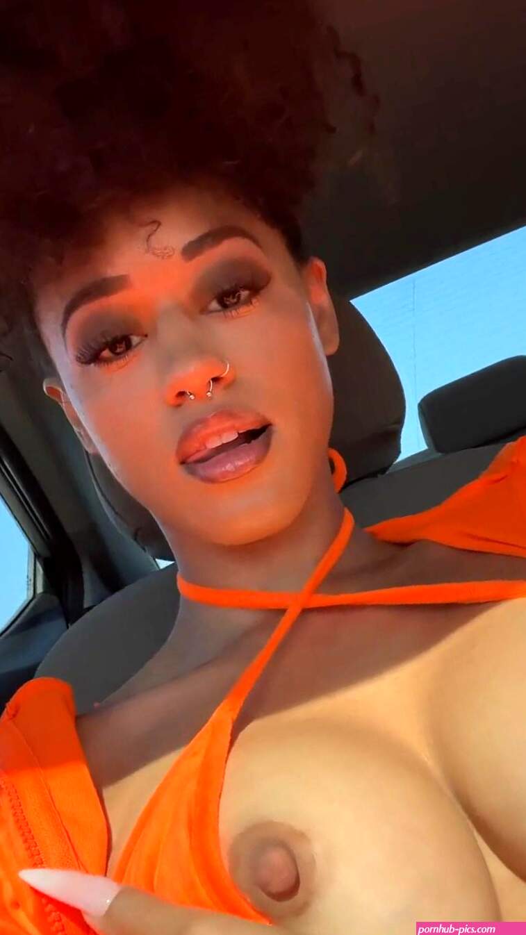 Stormi Maya Nude Nipple Flash Onlyfans Video Leaked
