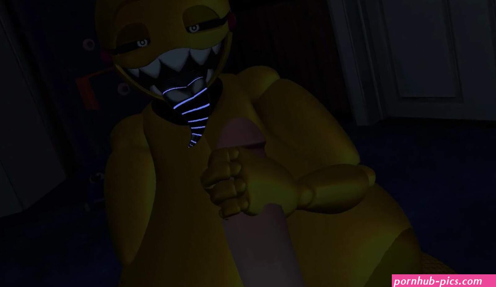 Hyper toy chica handjob