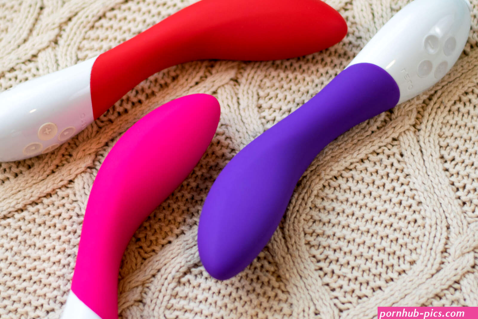 Review: LELO Mona 2 rechargeable G-spot vibrator Hey Epiphora Where sex toys go to be judged