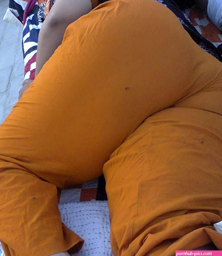 Sexy gaand salwar ke andar