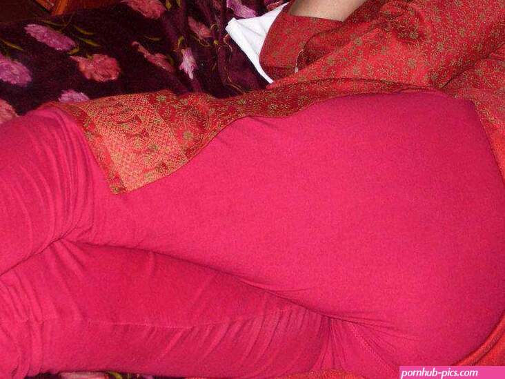 Sexy gaand salwar ke andar