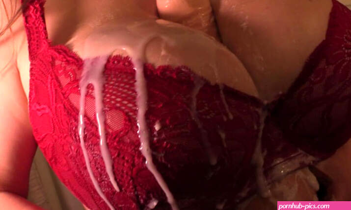 Samanta Lily Red Bra Tit Fuck