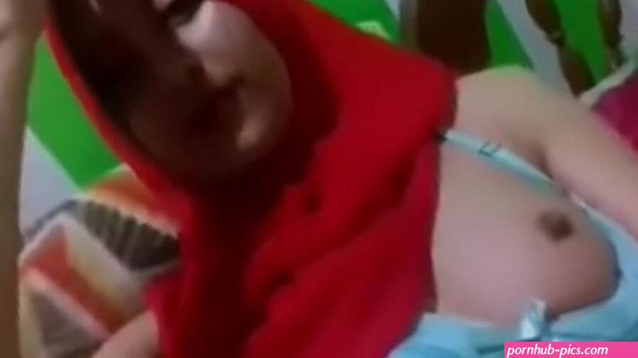 Awek Tudung Bogel
