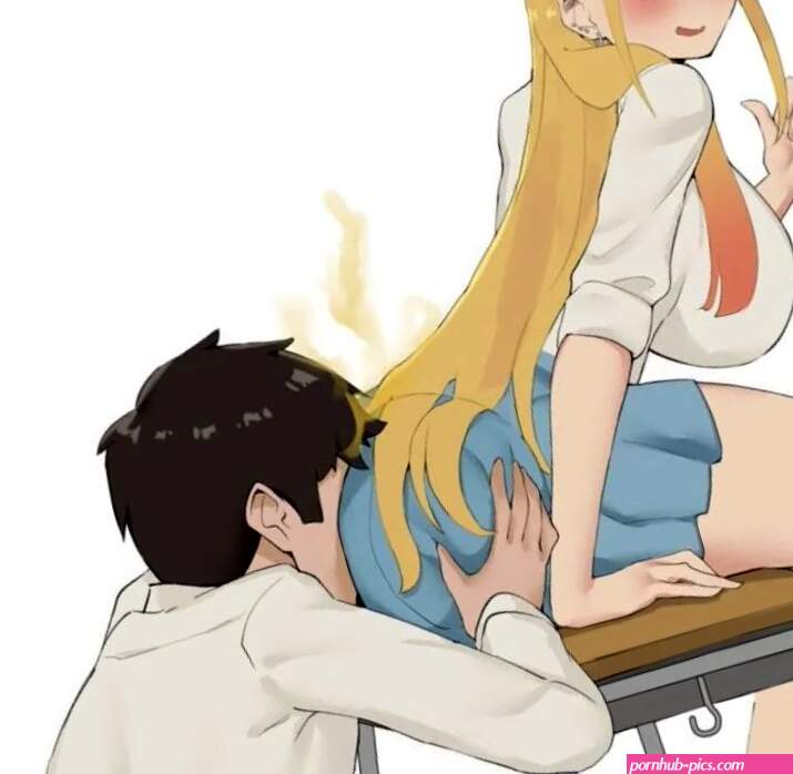Smelling Marin Kitagawas Farts