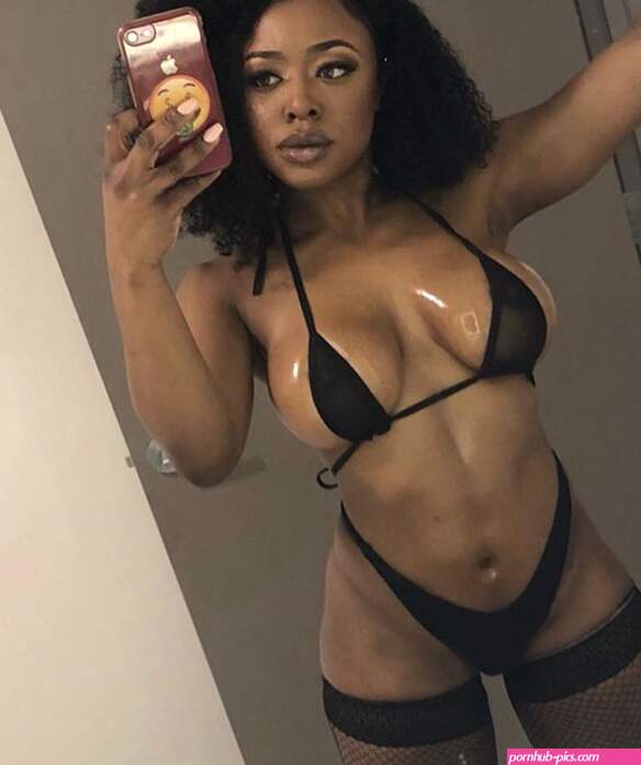 Snowblack on X: Sex me dont caress me. Im good I dont wanna be your wifey. Wet me like a Jet Ski. Be my nothing!