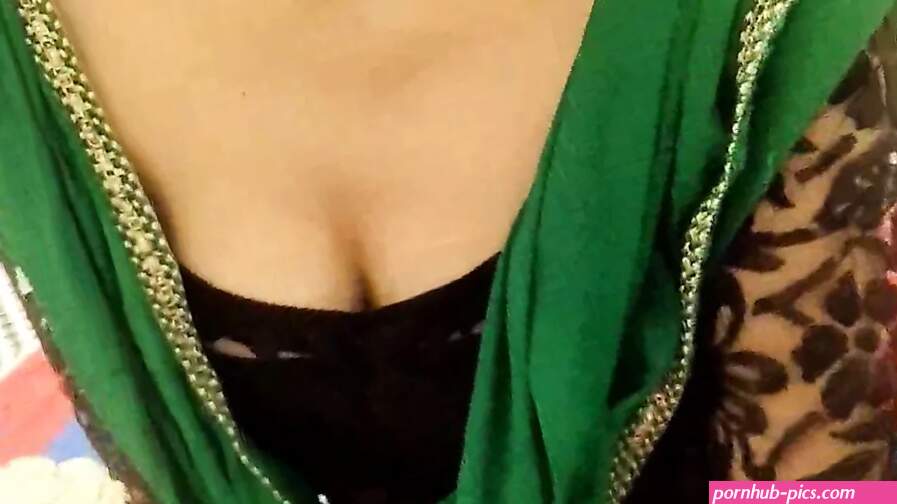 Step Mom Ne Aapne Hi Bete Ke Friend Ko Ghar Pe Hi Choda Bete Ko Ghar Se Bahar Bejh Aapni Hi Gaand Marwai Roleplay XXX H