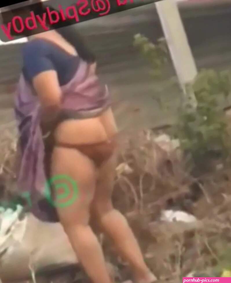 Indian aunty penty pissing hidden