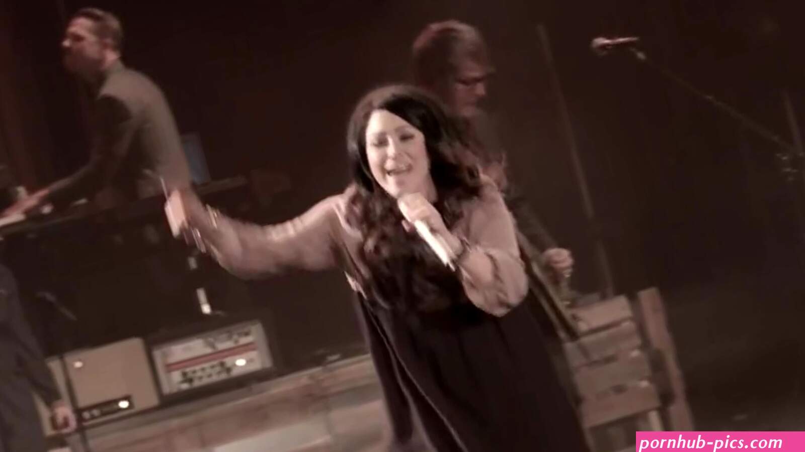 Kari jobe only your love live