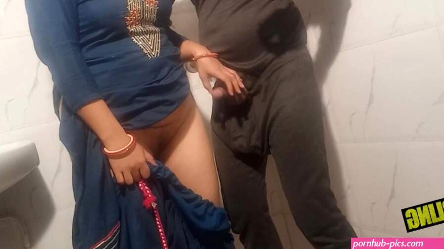 Punjabi Bhabhi Fucked by Bihari in the Bathroom during Smoke Cigarette Hindi and Punjabi Audio