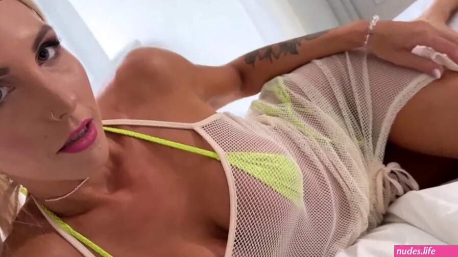 Sera a young wife with amazing body who said Please no Im married but eventually gave in to the pleasure