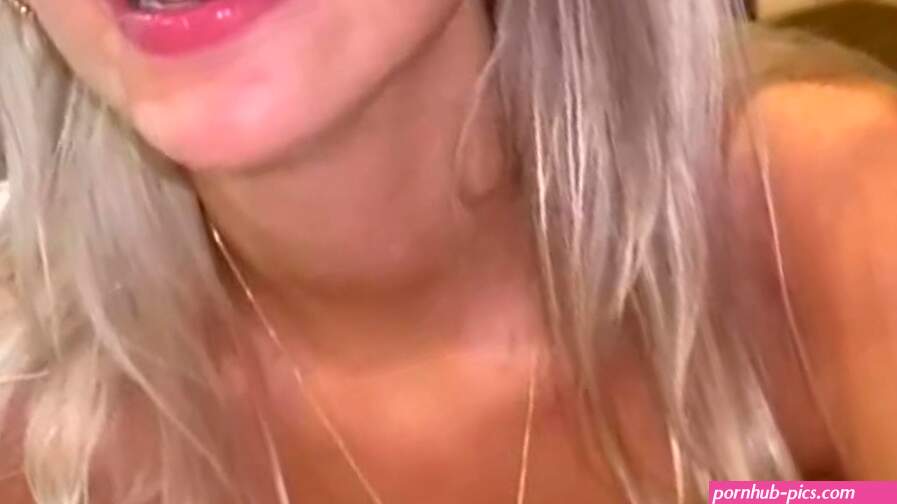 SORORITY GIRL gets HUGE FACIAL from COLLEGE BOY!! Free OnlyFans: FavoriteLittleSecret