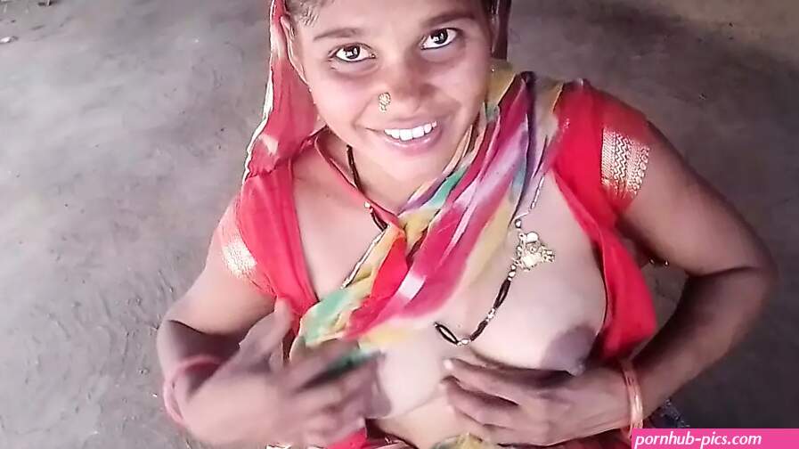 Torrid Indian Desi Aunty Rails Bang-out in Desi Rail Intercourse Flick