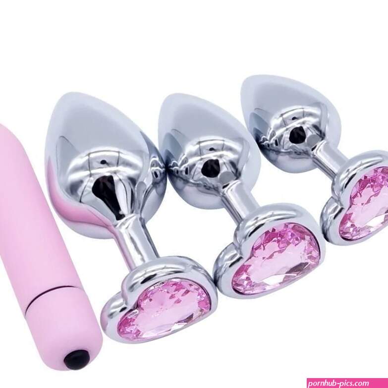 Three Piece Pastel Pink Heart Buttplug Set 10 Speed Vibrator