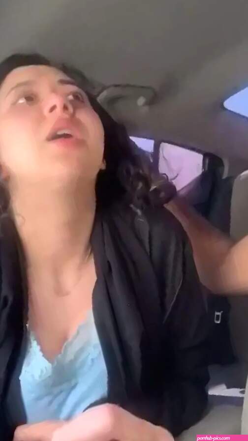 Pakistani cheating bhabhi hot blowjob car mms