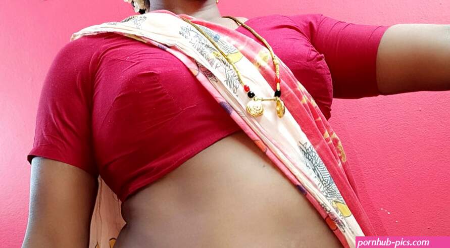 Telugu beautiful saree big boobs sexy MAID fucking house owner telugu FIRTY talks.