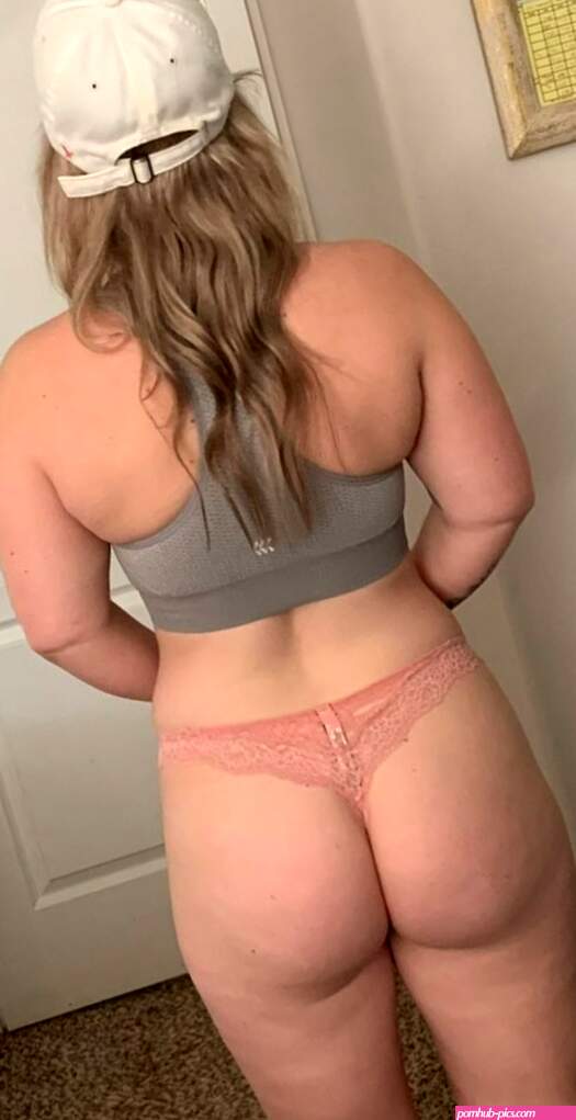 Hot wife from twitter