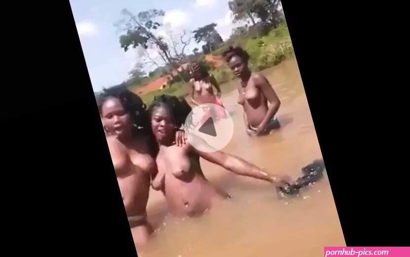 Bathing Naked at The River-Rural Kenyan Ladies Showing Off Perky Boobs n Pussy