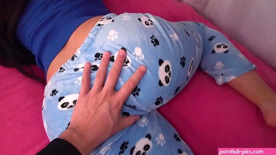 part 1: Im staying alone at my friends house...and this happened! homemade porn