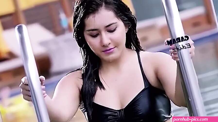 Hot Navels of Actresses: Desi Asian Porn feat. Rakul Preet