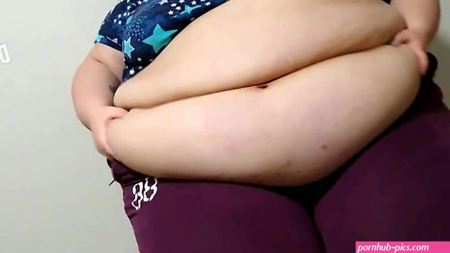Ssbbw-bbw belly play show off