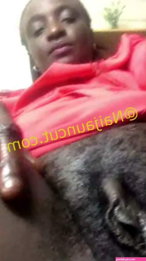 Sugar Mummy Anita Hairy Pussy Photos Sent to Her Young Lover Leaked