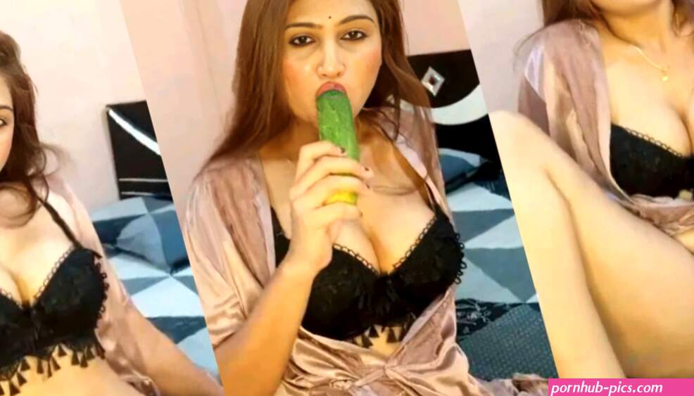 Watch Hiral Radadiya Dildo in Black Pussy Full Video