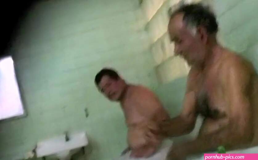 Abuelos en baños turcos