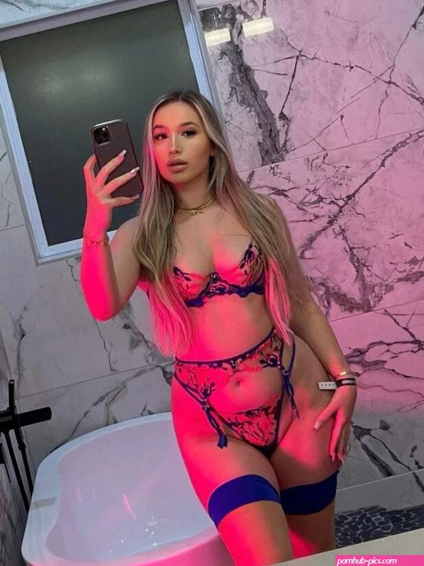 Azralifts Nude Leaked OnlyFans