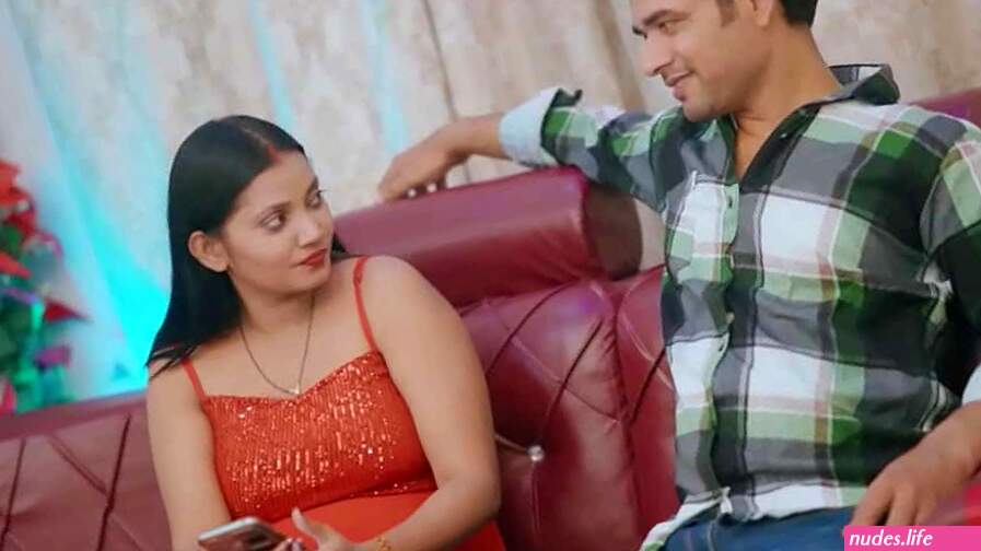 Desi College girlfriend fuck in oyo Hindi audio watch online