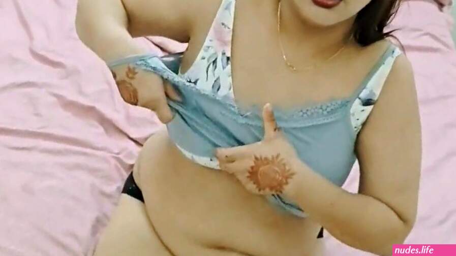Desi Girl Fucked Hard In The OYO Room Full Version Link in Comments Box