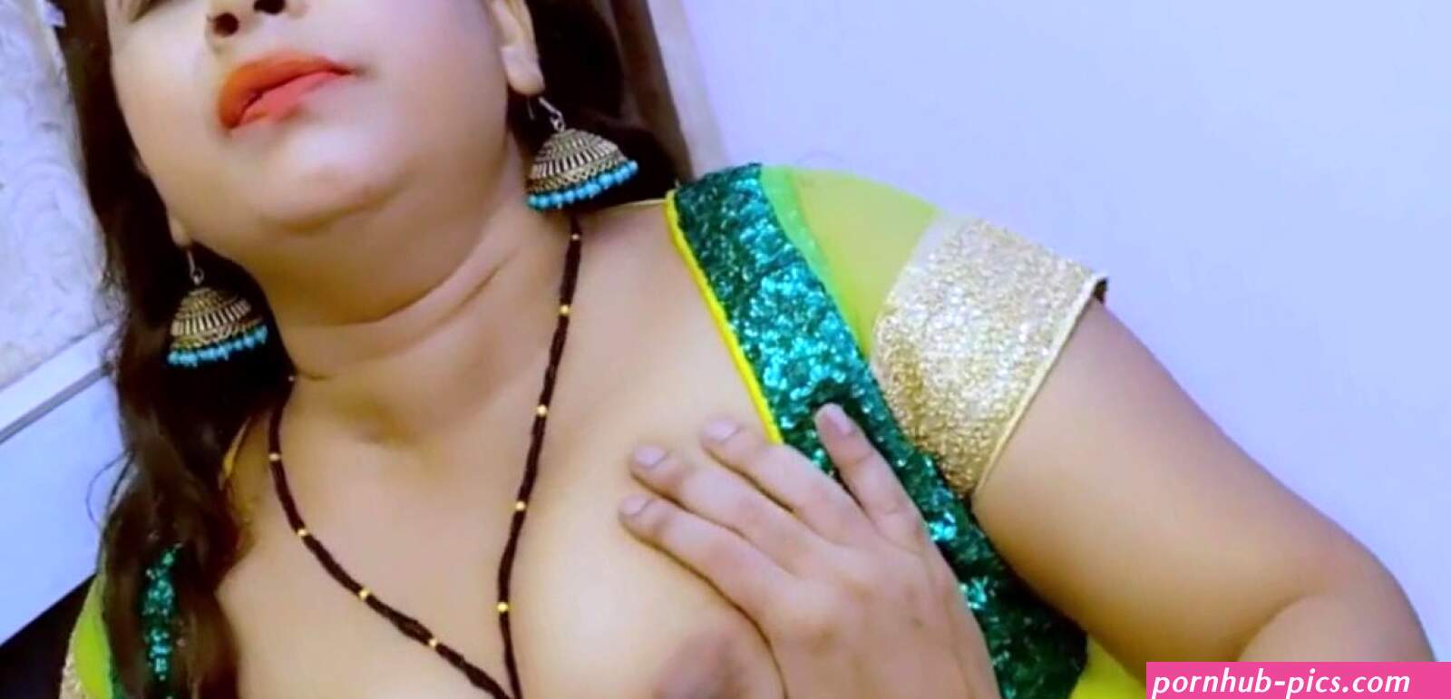Hot Indian Chubby Wife