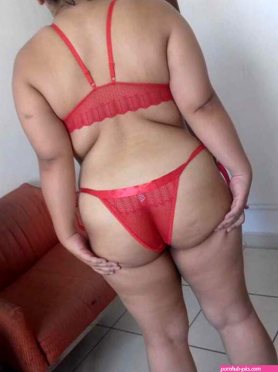 Sexy padosan aunty ke bra panties me hot photos