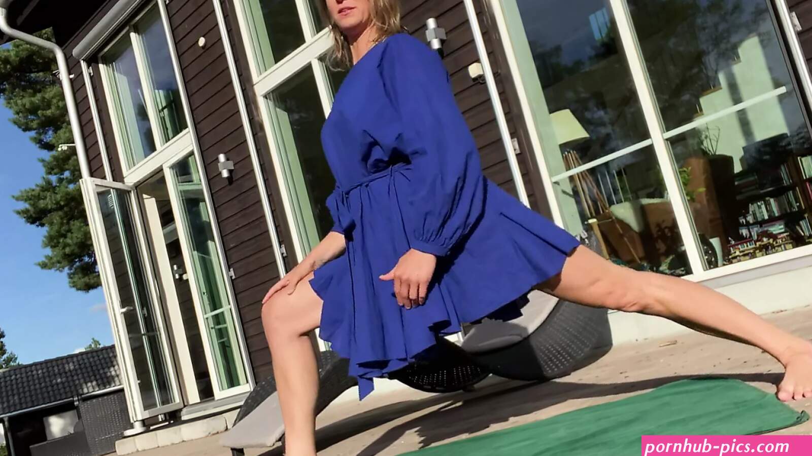Marling Yoga Pussy: Amateur Porn