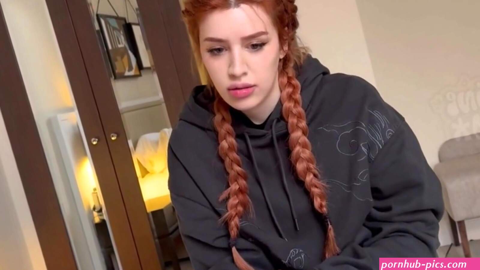 Beauty Redhead Gets a Creampie