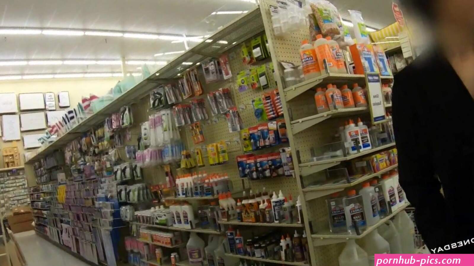 1640500486 AMWednesday naked in a shop