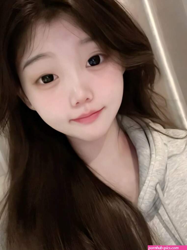Yang-yang-yang Webcam Show