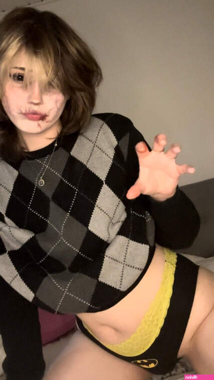Post Pretty in pink by bibblekittyy from OnlyFans