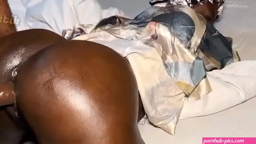 Portharcourt sugar mummy pays her house rent with her BBW