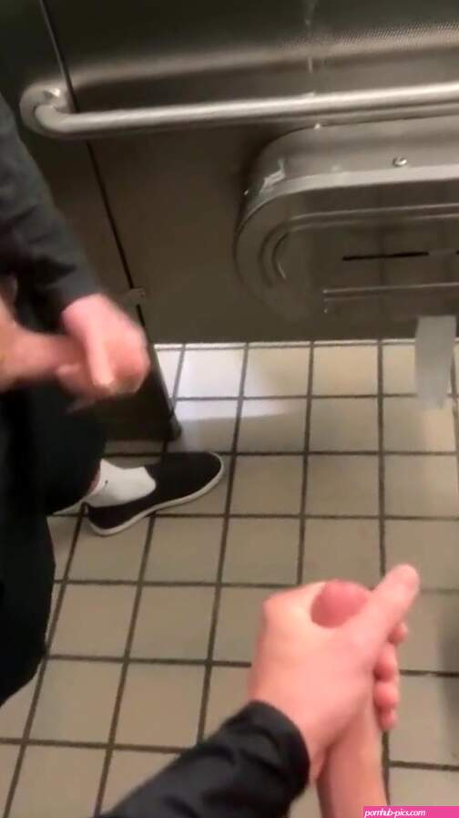 Two friends cumming together