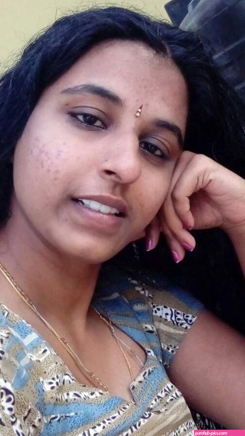 Malayali girl nude boobs showing photos on Onam