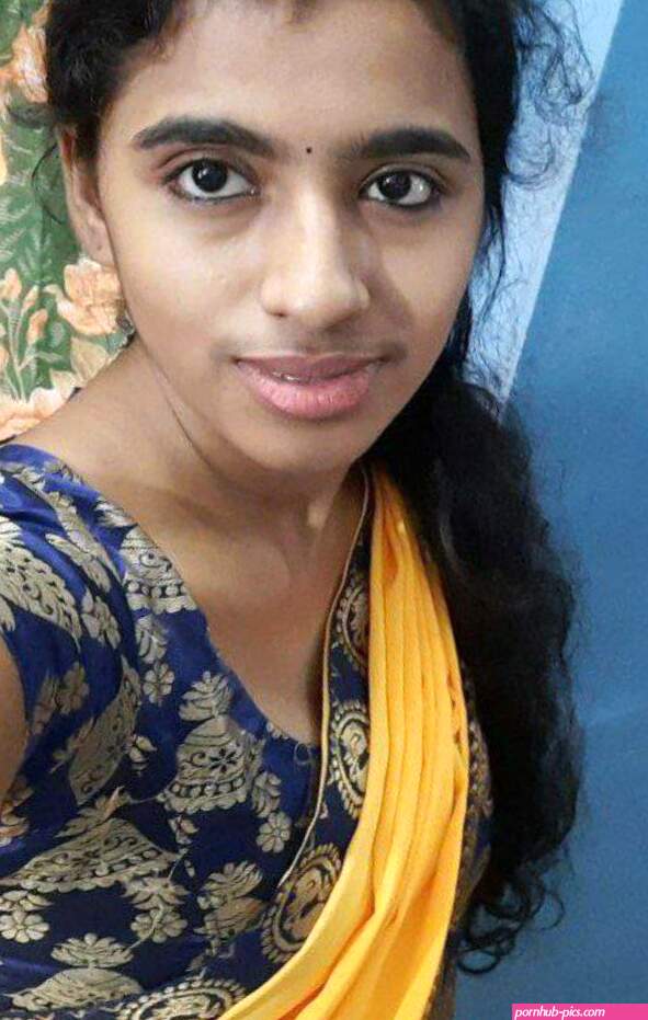 Malayali girl in Chennai sharing nude selfies