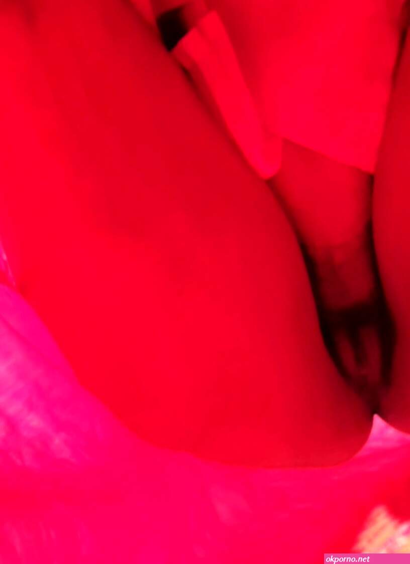 Desi bhabhi saree upskirt without panty