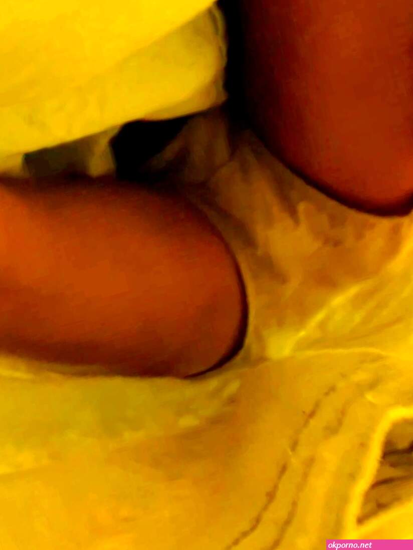 Desi aunty saree upskirt