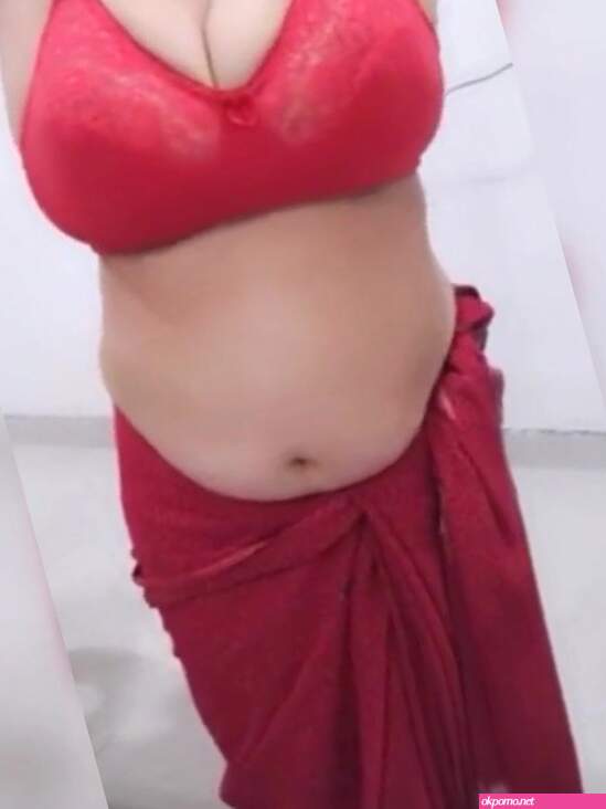 Sexy indian Saree show her big boobs ass and musterbited watch online